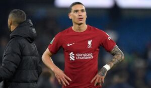 برشلونة يستهدف التعاقد مع داروين نونيز لتعزيز خط الهجوم